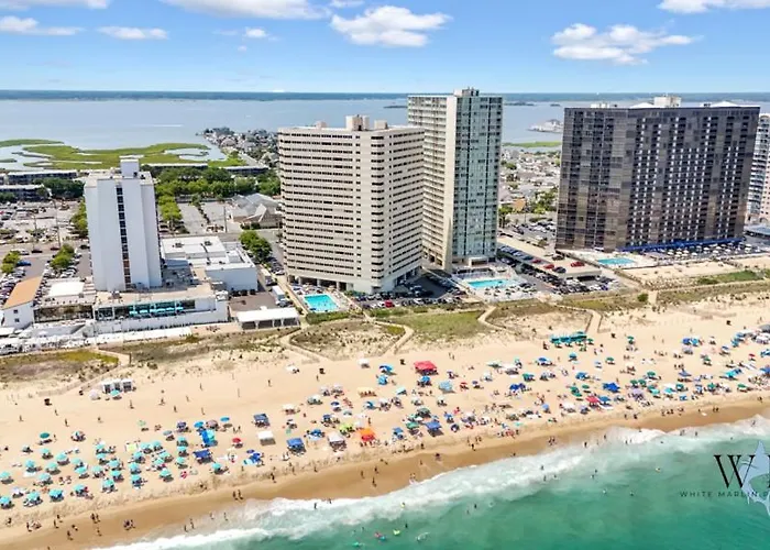 Beachfront 2-bedroom At Atlantis Building, Ocean Ocean Views & Pool Access Holiday home Ocean City